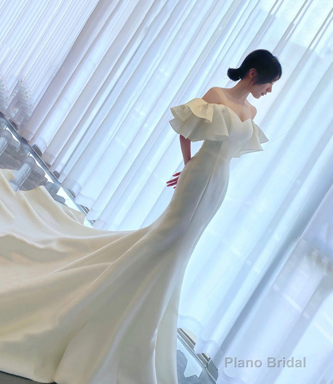 White satin long prom dress mermaid evening dress Main image