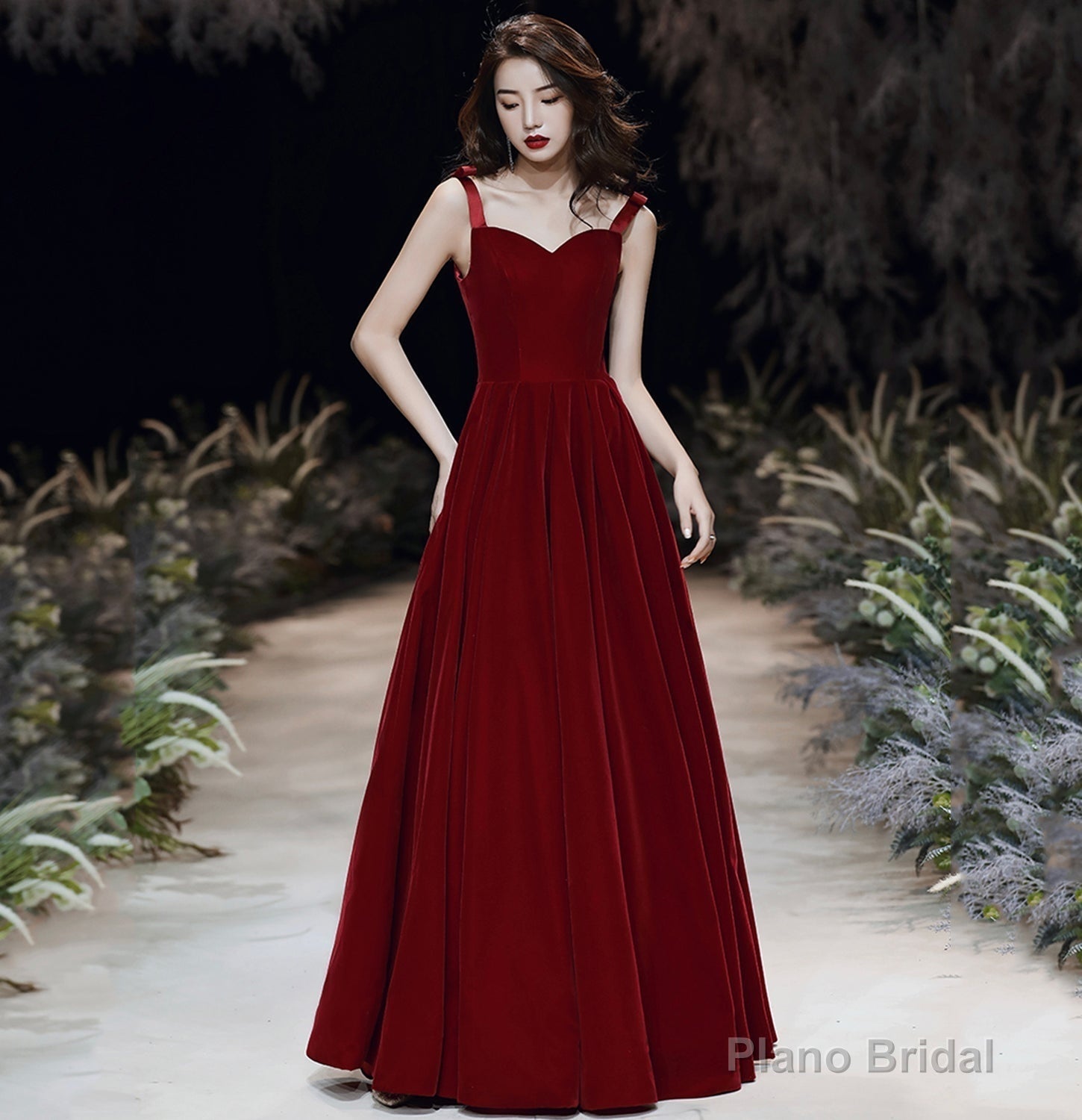 Red velvet long prom dress Simple evening gown Main image