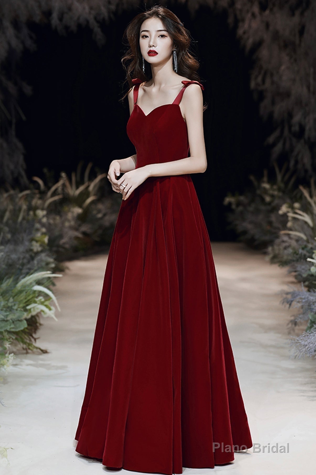 Burgundy velvet long A line prom dress evening dress Secondary image