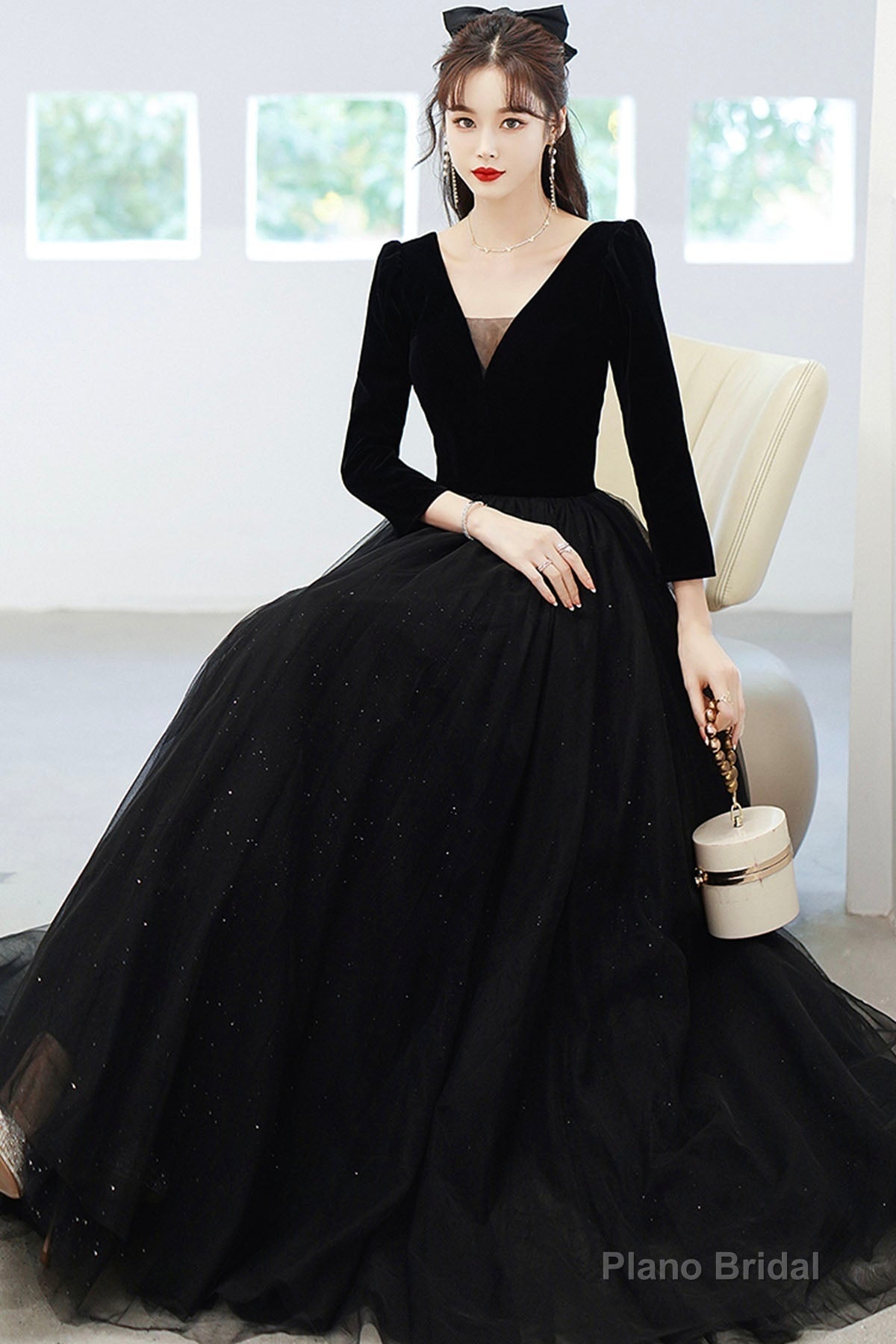 Black V-neck long sleeve prom dress evening dress Secondary image