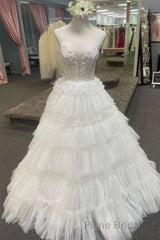 Plunging V-Neck Straps Appliques Layered Formal Prom Dresses