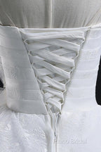 Glamorous Ball Gown Sweetheart Organza Wedding Dresses With Lace