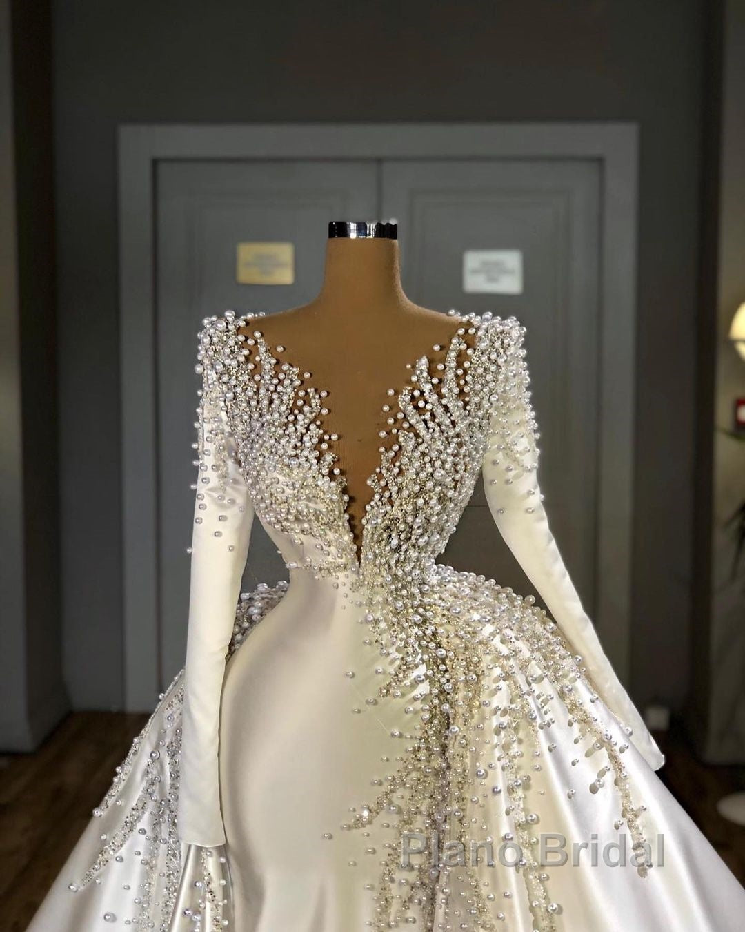 Glamorous Long Sleeve Pearls Wedding Dress V-Neck With Detachable Train Online
