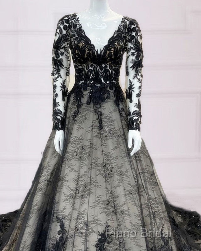 Gothic Black Lace Wedding Dresses Long Sleeves Secondary image