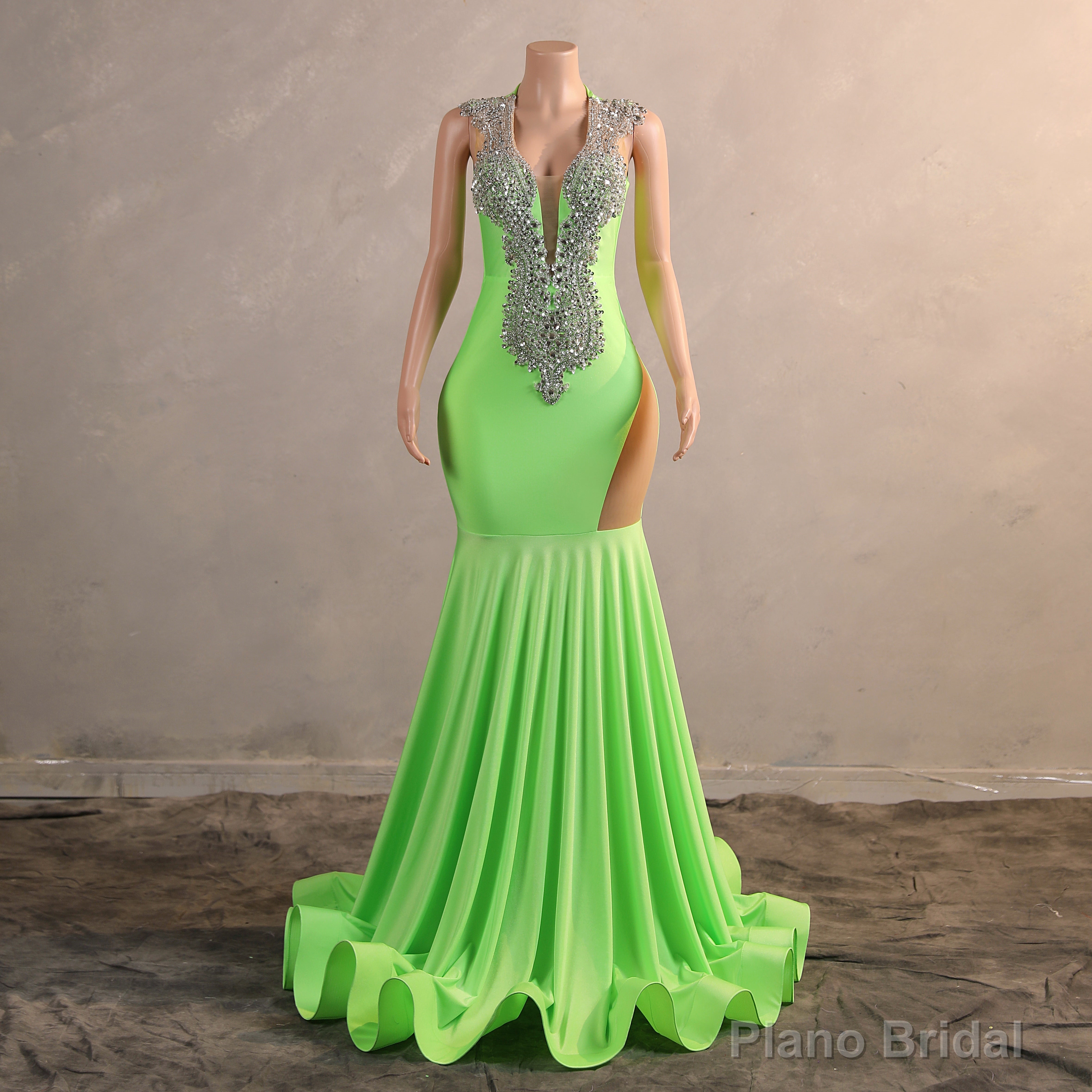 Green Mermaid V-NECK Prom Dresses Sequined Open Back Sleeveless Lace Crystal Formal Evening Party Gowns Main image