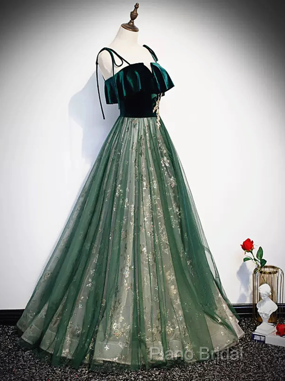 Green Straps Velvet Long Lace Formal Prom Dresses