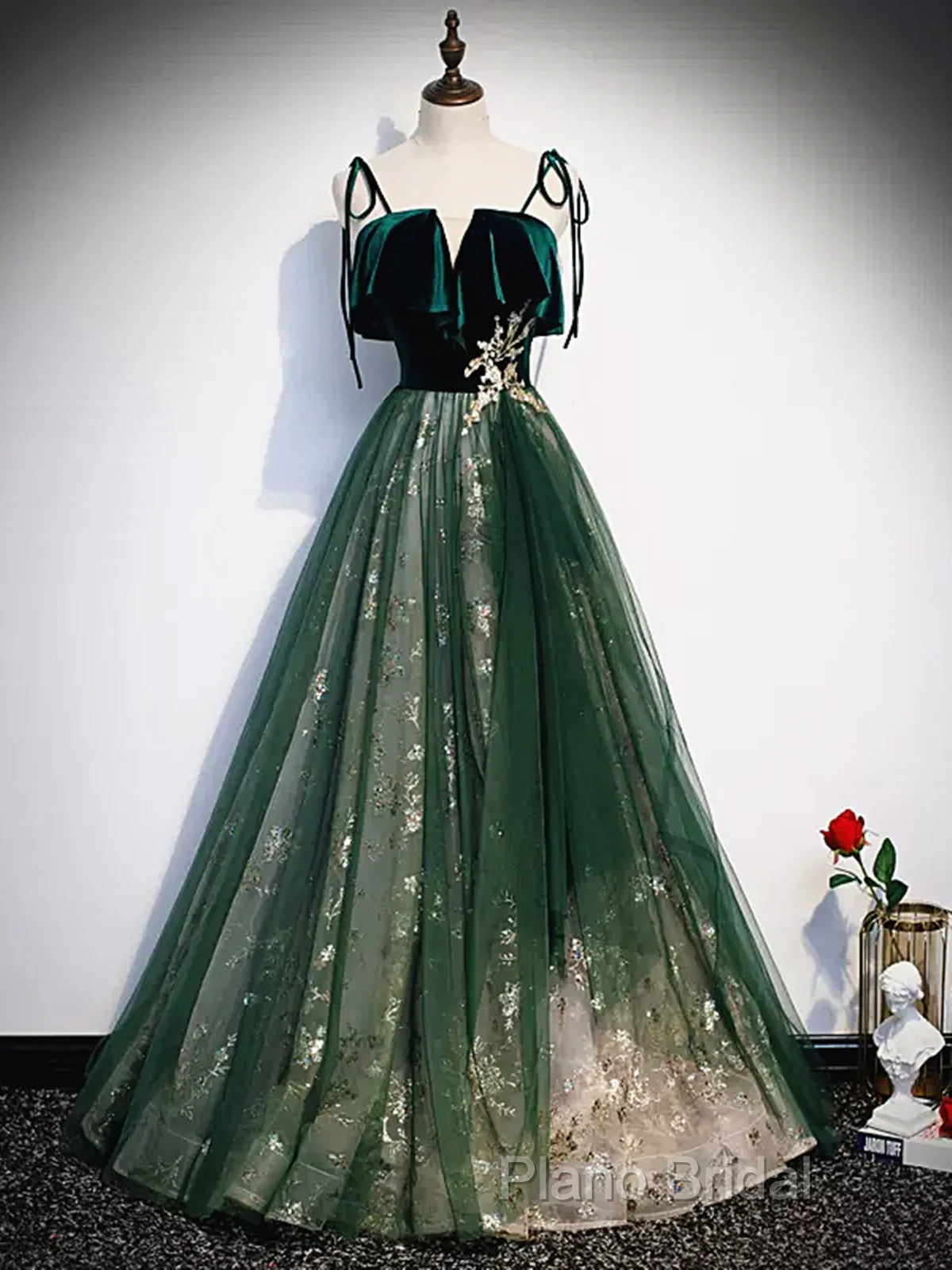 Green Straps Velvet Long Lace Formal Prom Dresses