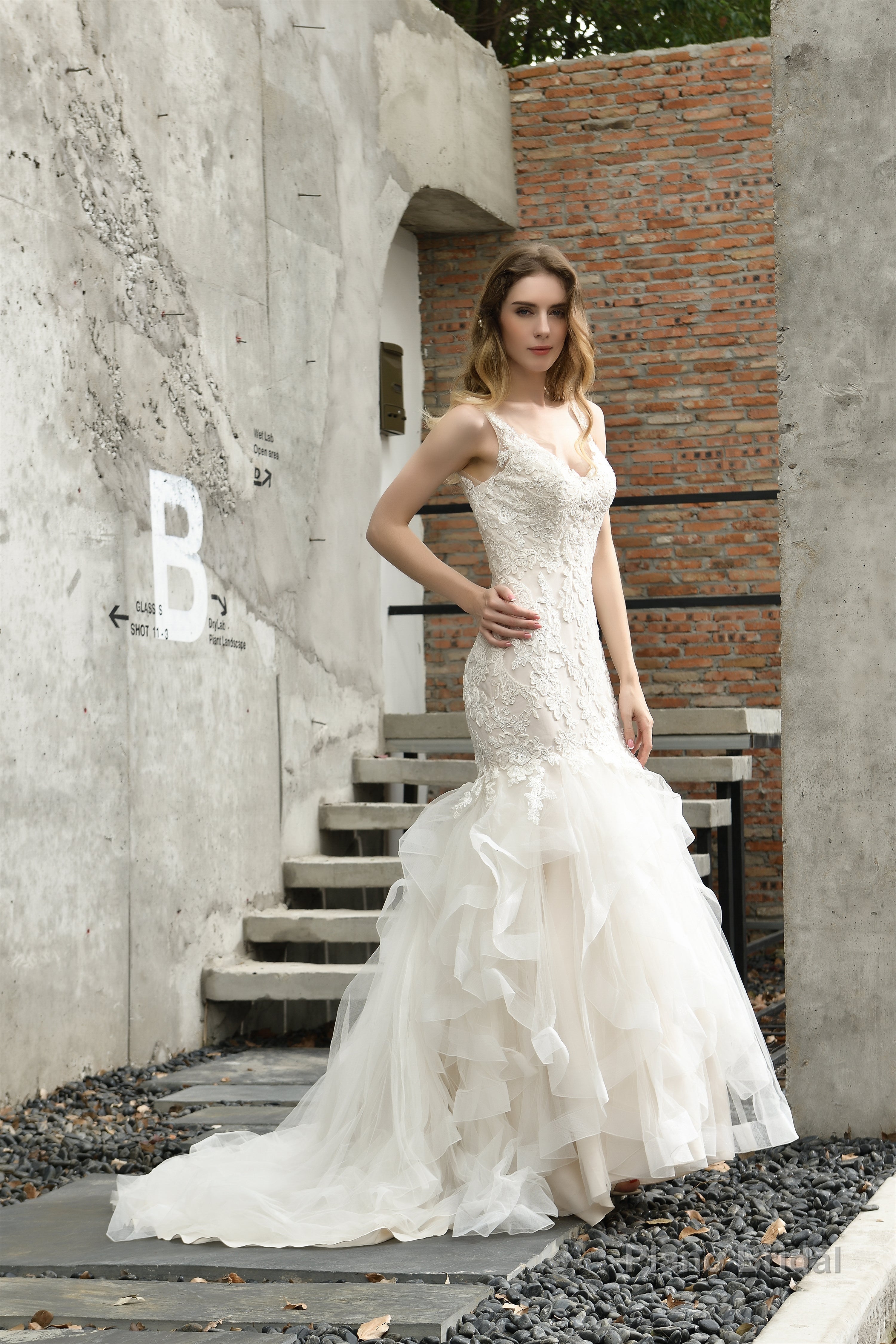 Ivory Mermaid Tulle Lace Appliques V-neck Wedding Dresses with Cascading Ruffles