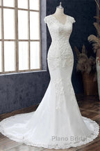 Lace V-Neck Cap Sleeve Trumpet Wedding Dresses