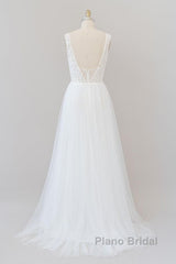 Long A-line Open Back V-neck Lace Tulle Wedding Dress