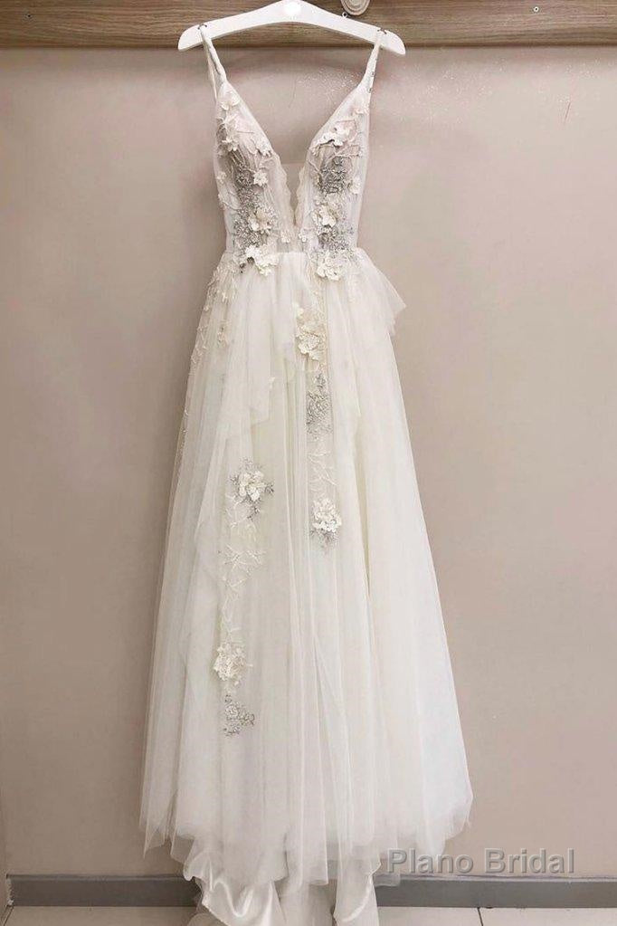 Long A-line Tulle V Neck Lace Applique Wedding Dress Main image