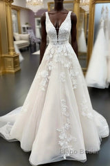 Long A-line V-neck Tulle Appliques Lace Wedding Dress
