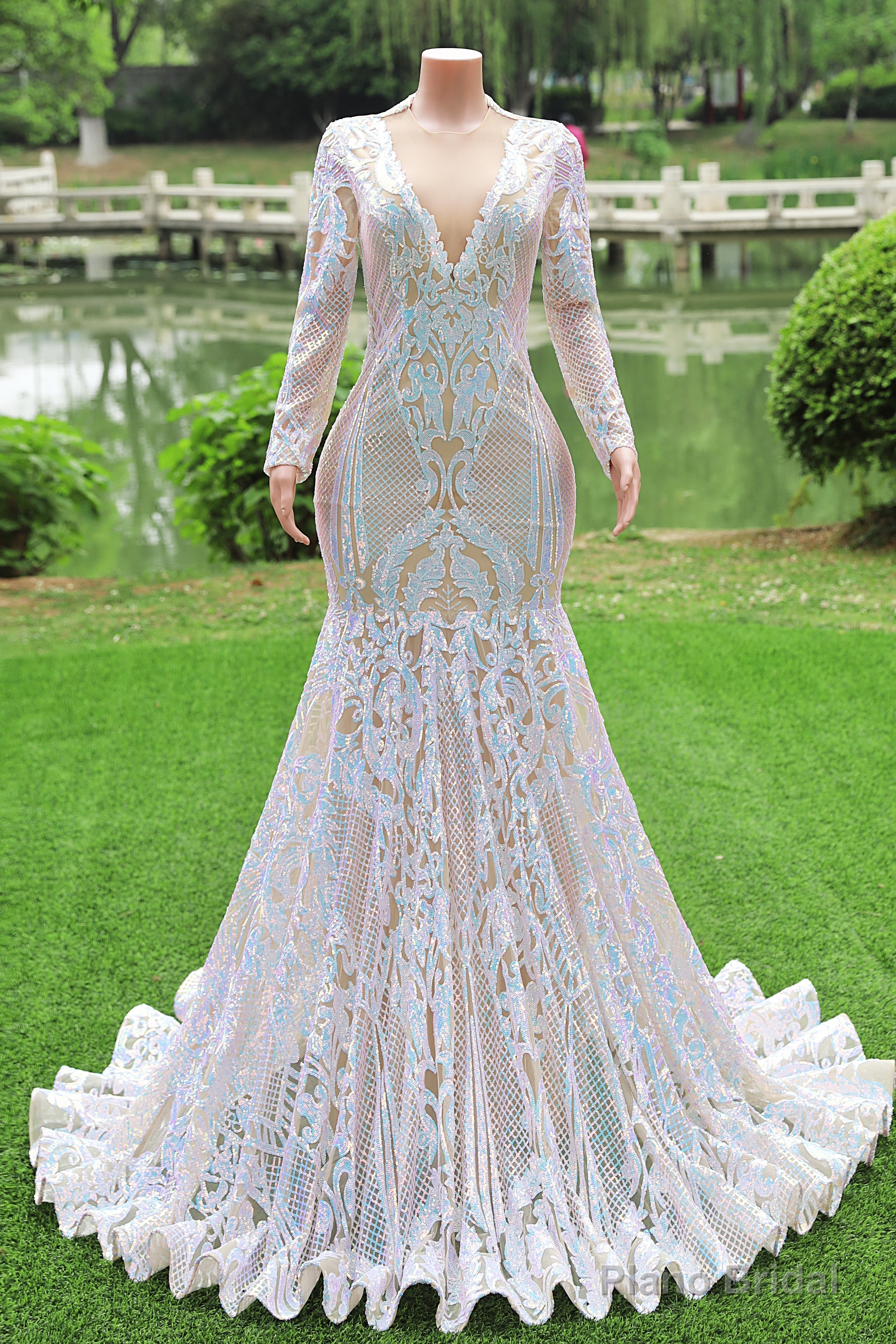 Long Sleeves Sequins Mermaid Prom Dresses Iridescent Shower Party V Neck Evening Dress Chapel Train Main image