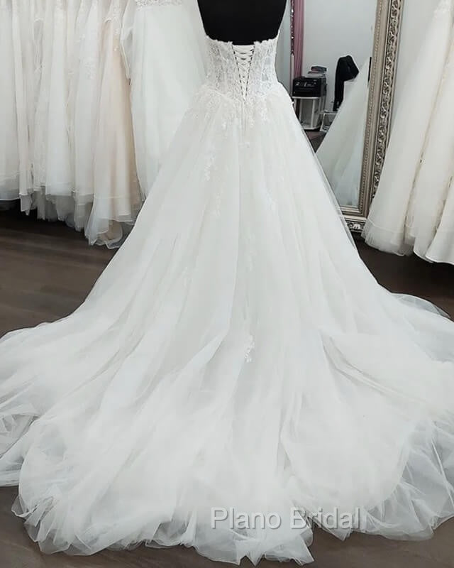 Plus Size Tulle Sweetheart Embroidery Wedding Dresses Secondary image