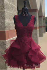 Princess Lace Appliques Dark Green Homecoming Dresses with Flounced,Short Formal Prom Dresses