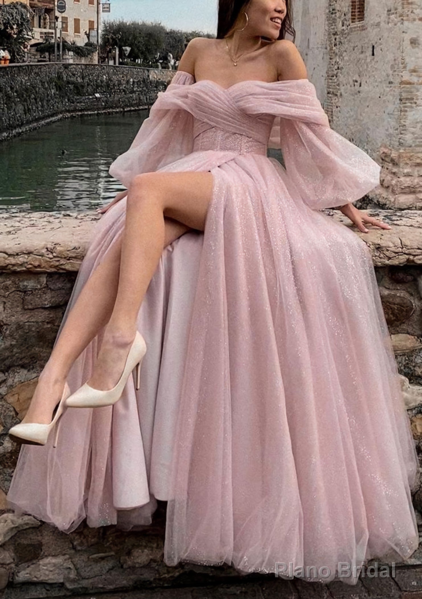 Princess Off-the-Shoulder Sweep Train Tulle Prom Dresses With Pleated Split Main image