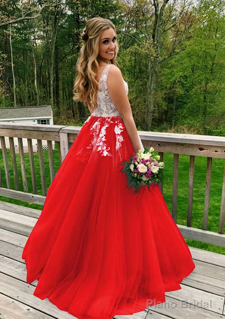 Princess V Neck Sweep Train Tulle Prom Dresses With Appliqued