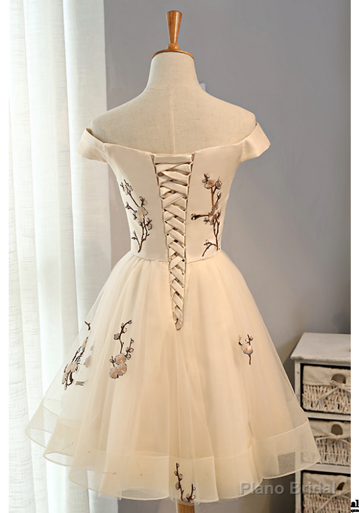 Cap Sleeves Embroidery Tulle Short A Line Prom Dresses Secondary image