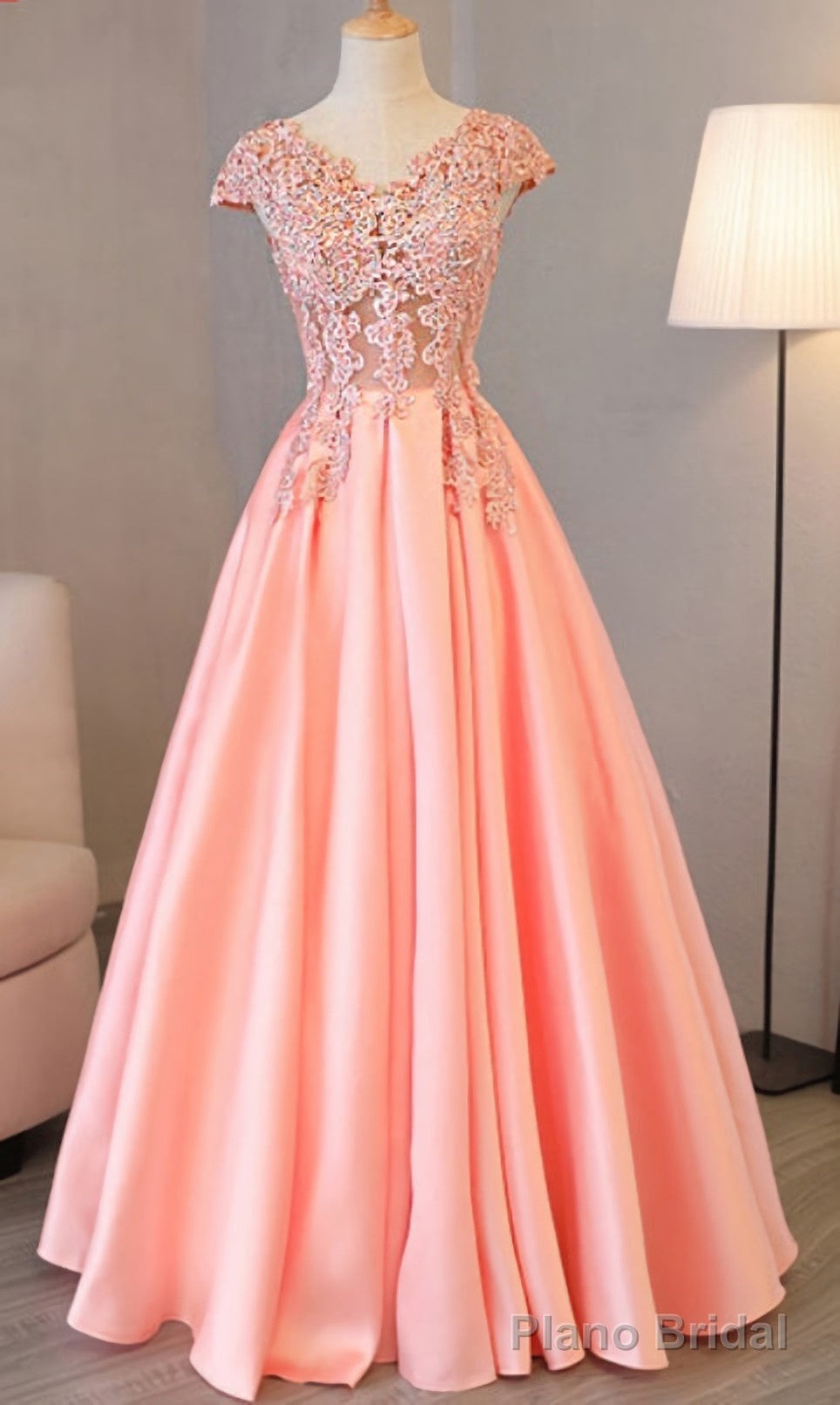 Charming Cap Sleeve Pink Appliques Long Chiffon Prom Dresses Main image