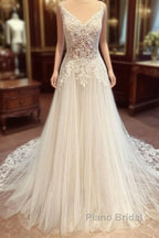 Romantic Long A-Line Spaghetti Straps Appliques Lace Backless Wedding Dress