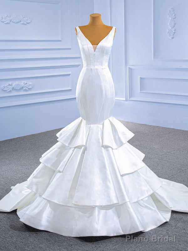 Sexy White Mermaid Satin V-neck Wedding Dress Main image
