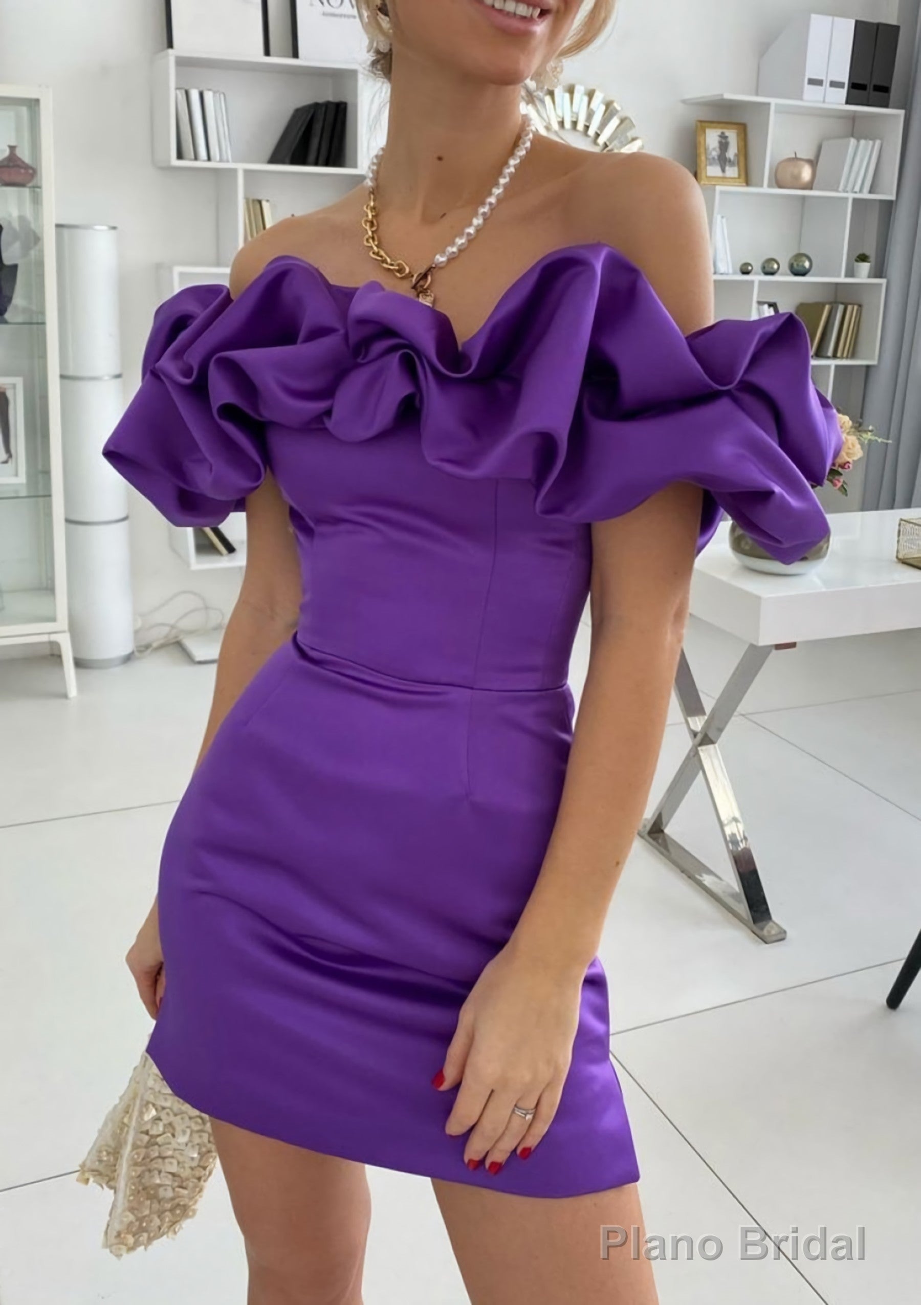 Sheath/Column Off-the-Shoulder Sleeveless Satin Short/Mini Homecoming Dresses With Ruffles Main image