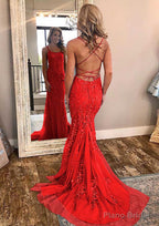 Sheath/Column Square Neckline Sleeveless Court Train Lace Prom Dresses With Appliqued