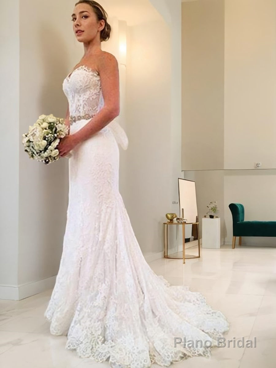 Sheath/Column Sweetheart Sweep Train Lace Wedding Dresses With Beading Secondary image