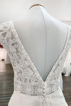 Simple Long A-line V-neck Tulle Appliques Lace Wedding Dress