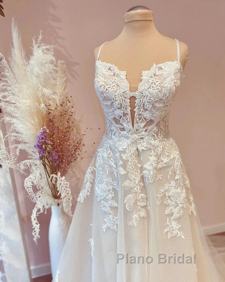 Spaghetti-Straps Wedding Gown With Lace Appliques