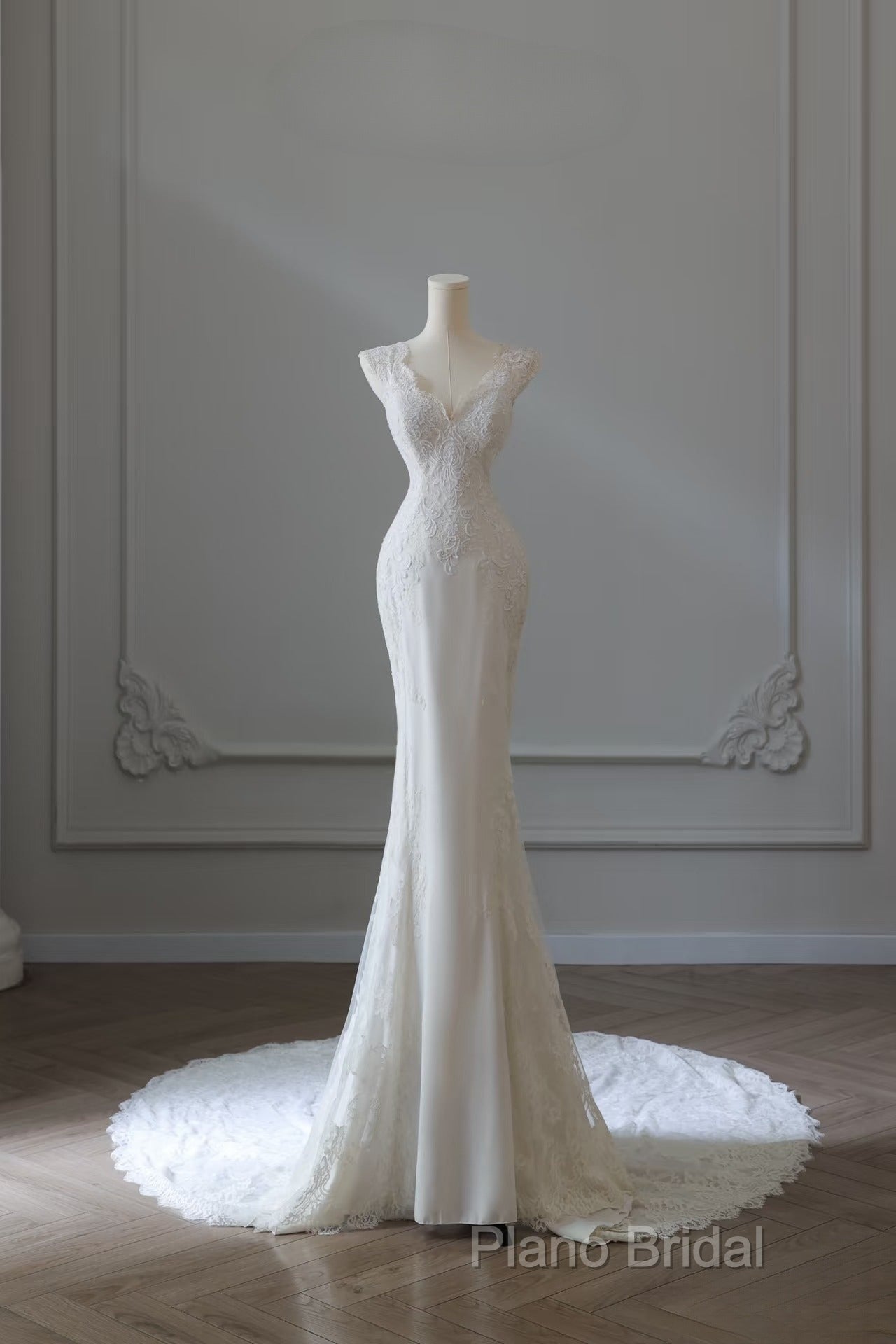 Timeless Mermaid V Neckline White Lace Wedding Dresses Bridal Dresses