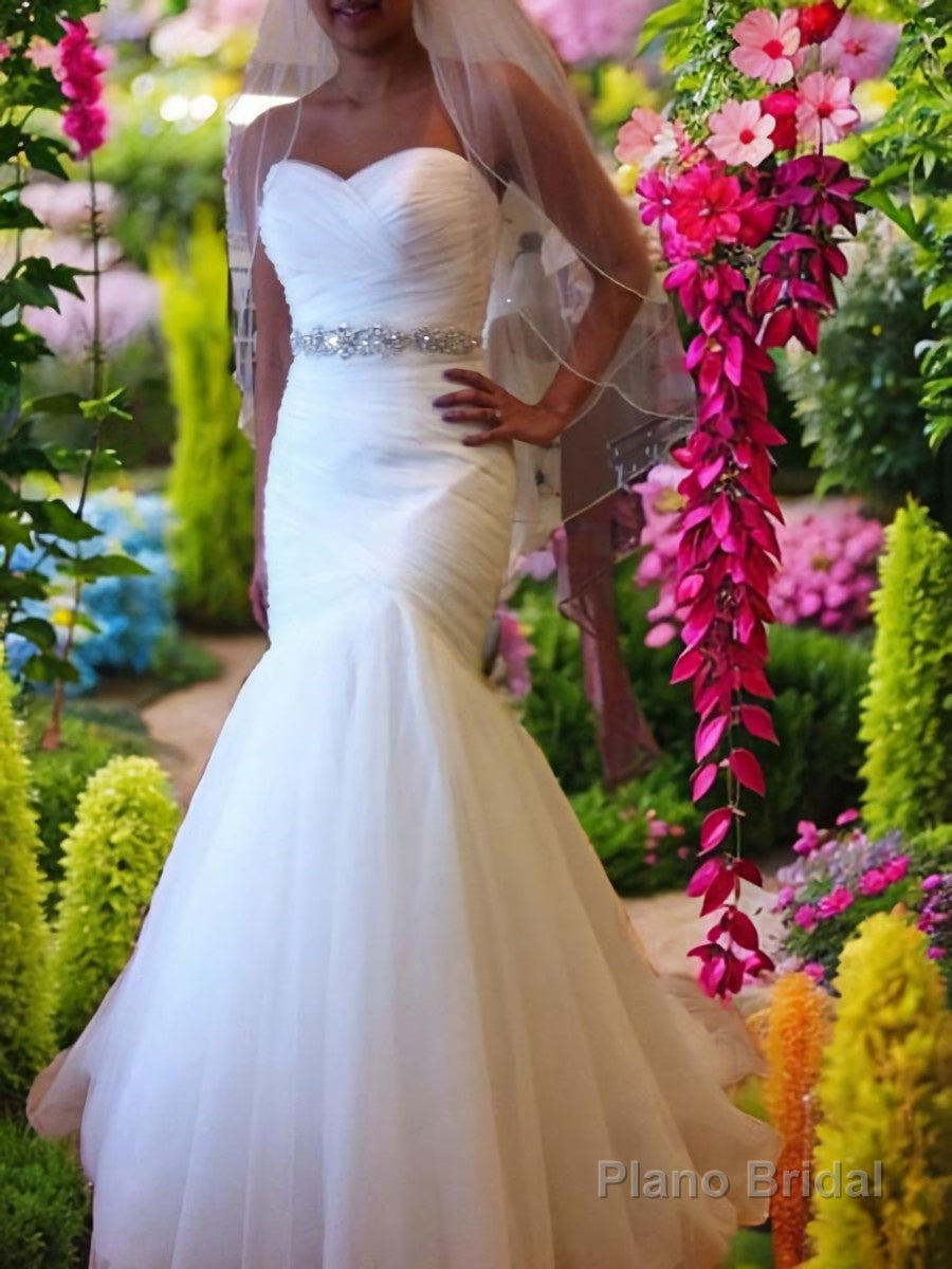 Trumpet/Mermaid Sweetheart Court Train Tulle Wedding Dresses With Beading Main image