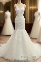 Trumpet/Mermaid V-Neck Sleeveless Applique With Beading Tulle Court Train Wedding Dresses