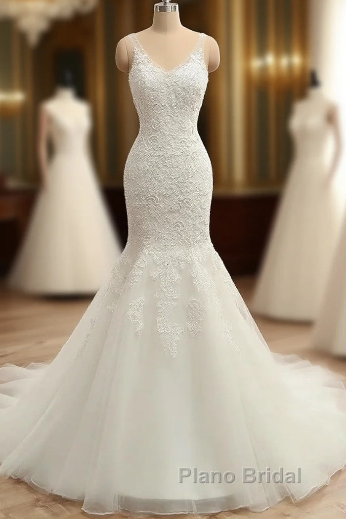 Trumpet/Mermaid V-Neck Sleeveless Applique With Beading Tulle Court Train Wedding Dresses
