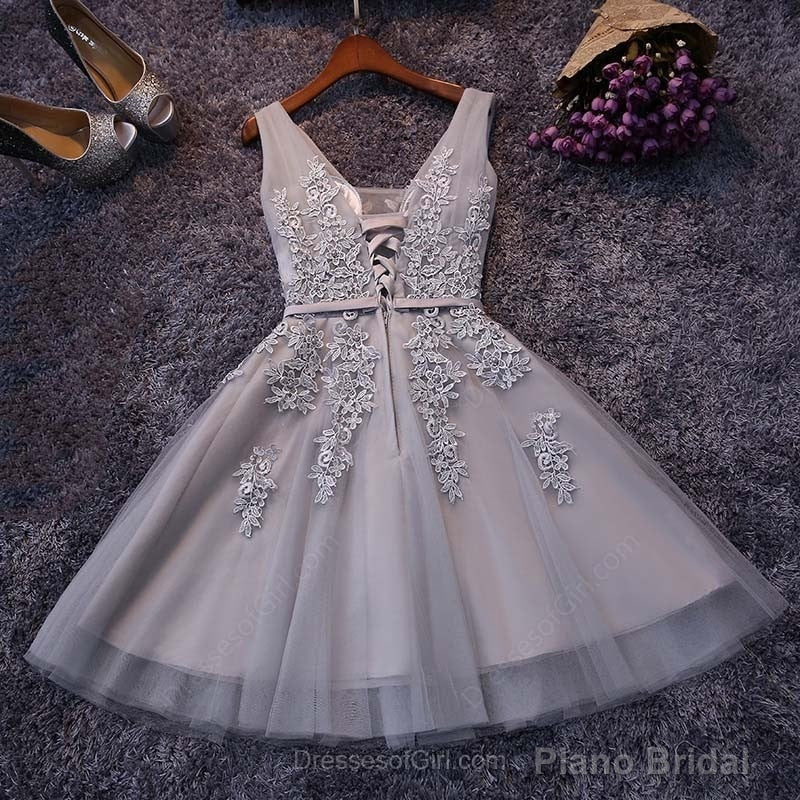 Tulle A-line V-neck Knee-length Lace Short Prom Dresses,Homecoming Dress with Applique Main image