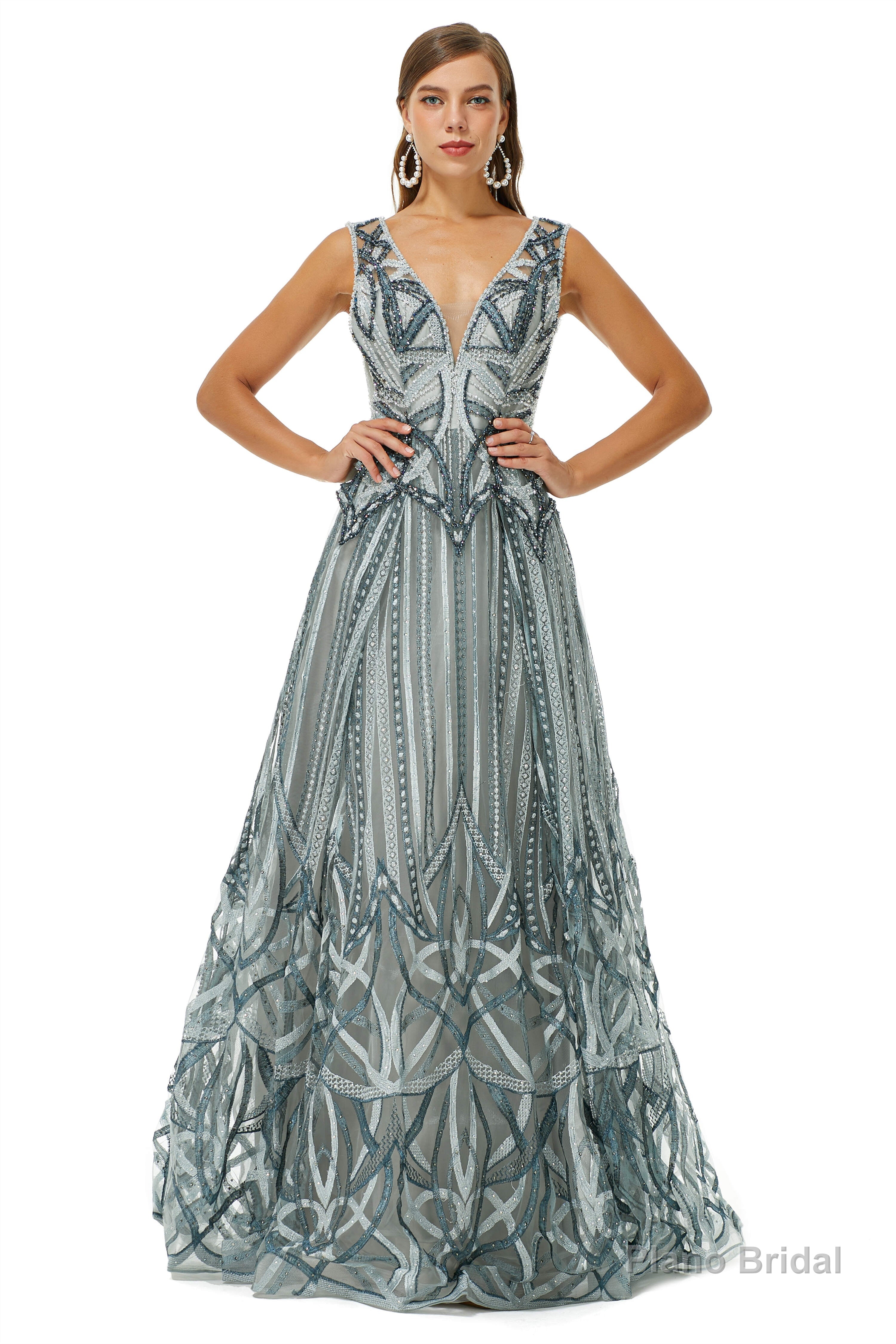 Tulle Deep V-neck Beading Prom Dresses Secondary image