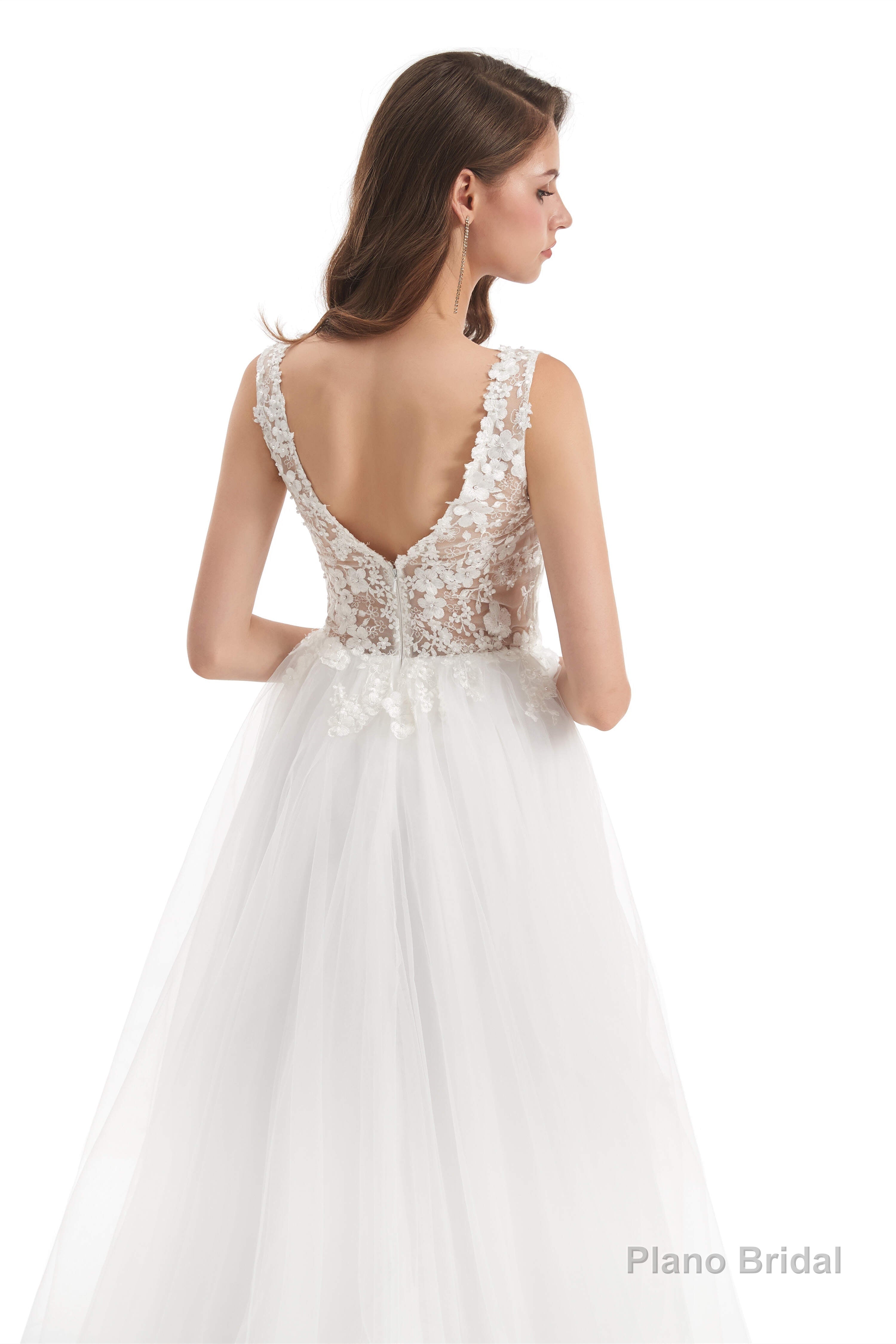 Tulle V-neck Appliques Wedding Dresses