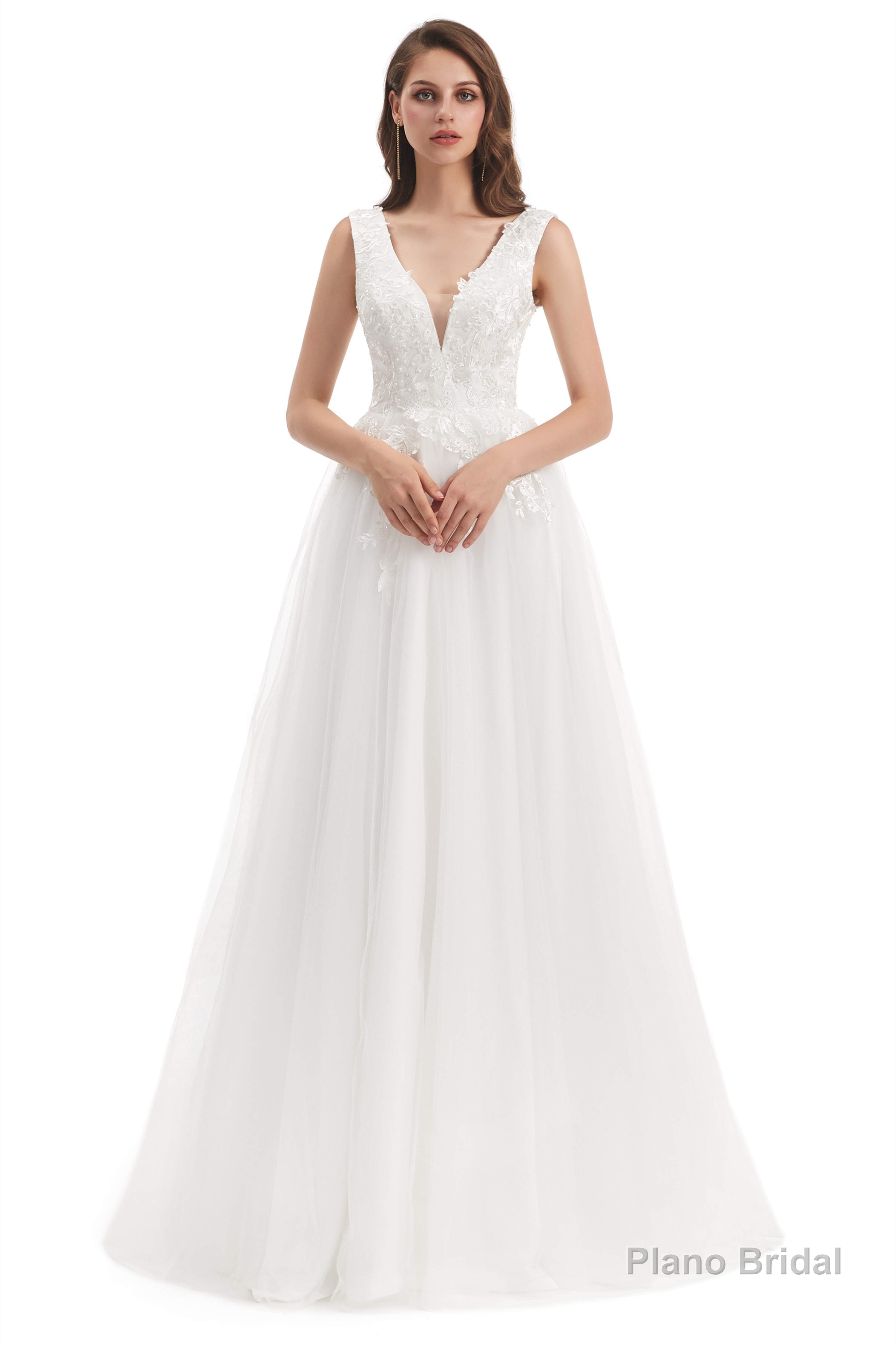 Tulle V-neck Backless Appliques Wedding Dresses Main image