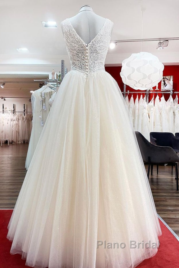 Unique Ivory Long Princess V-neck Tulle Lace Wedding Dress Secondary image