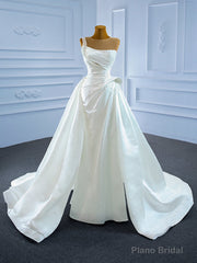 Unique White Satin Pleats Pearls Wedding Dress