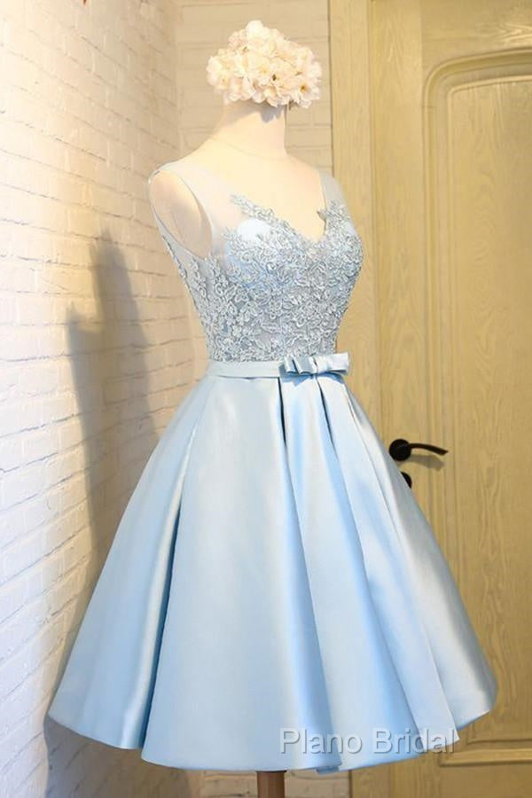 V-Neck Knee-Length Light Blue Satin Homecoming Dresses With Appliques