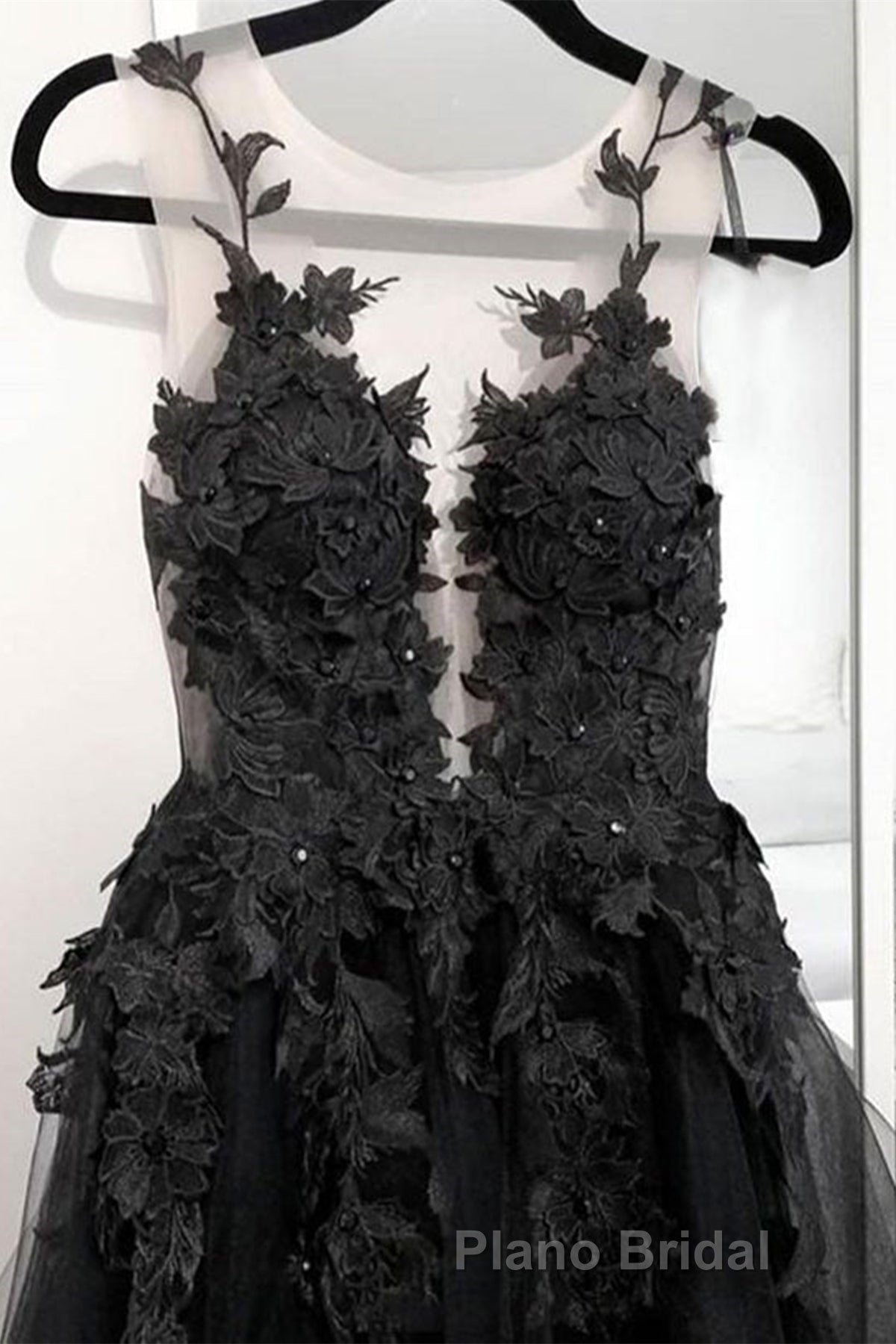 V Neck Open Back Black Tulle Lace Floral Long Formal Prom Dresses, Black Lace Formal Evening Dresses with Appliques Secondary image