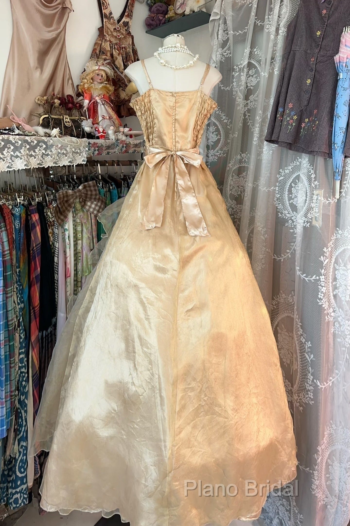 Vintage Ball Gown Spaghetti Straps Sleeveless Long Gold Formal Dresses Formal Prom Dresses