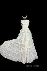 Vintage Ball Gown Strapless White Lace Formal Prom Gown Fairy Formal Prom Dresses