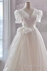 Vintage Ball Gown V Neckline Chiffon White Long Wedding Dresses Brides Dresses
