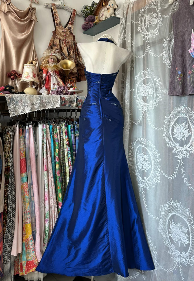 Vintage Halter Sheath Long Formal Prom Dresses Beaded Satin Blue Formal Evening Dresses Sleeveless Birthday Dresses