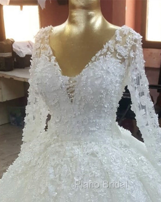 Vintage Lace Wedding Dresses V Neck Long Sleeves With Flowers
