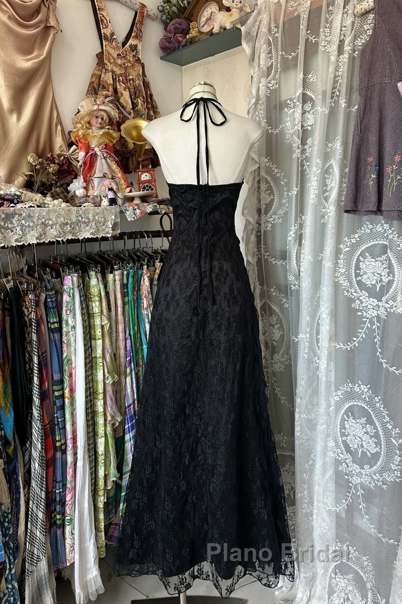Vintage Mermaid Halter Sleeveless Long Black Lace Evening Dresses Formal Prom Dresses