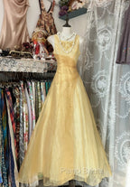 Vintage Yellow A-Line Boat Neck Tulle Long Formal Prom Dresses Simple Embroidery Applique Evening Dresses