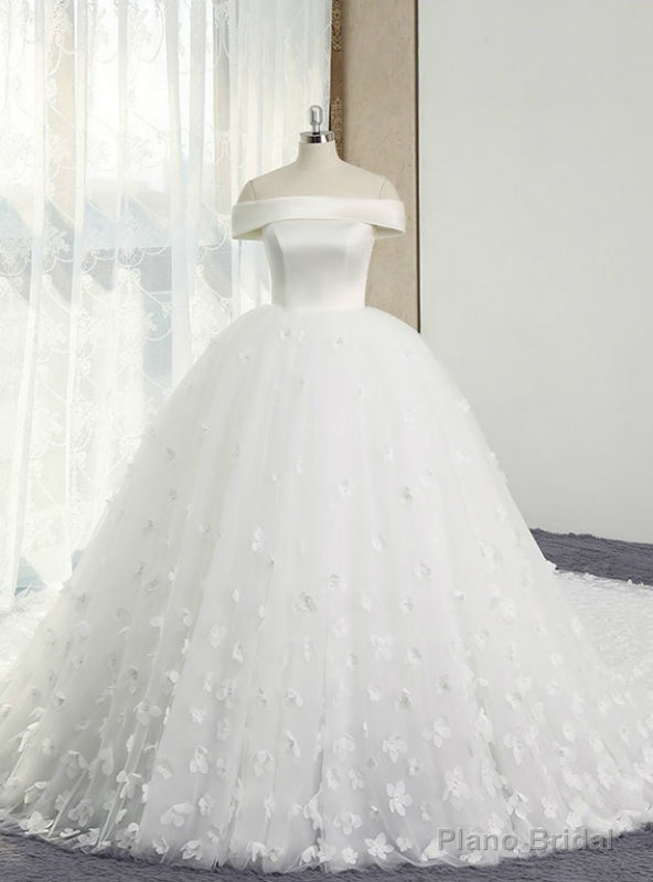 White Ball Gown Off The Shoulder Appliques With Long Train Wedding Dress Main image